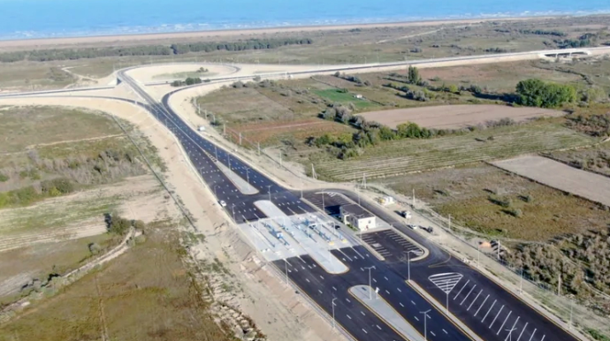 Скоростной лимит на платных автомагистралях Азербайджана установлен в 130 км/ч  