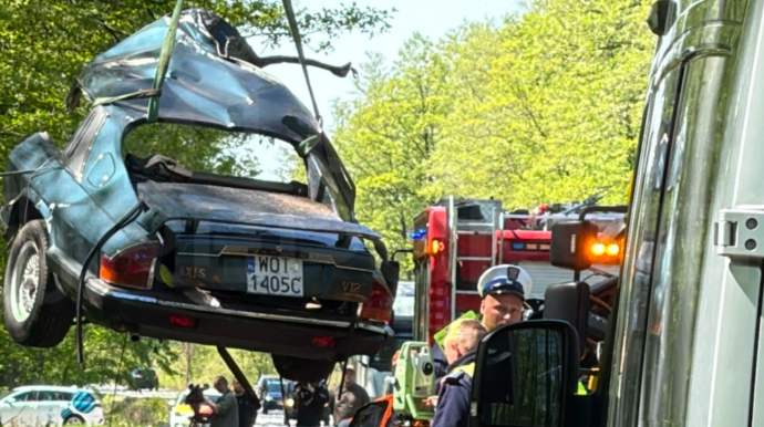 Ən varlı şəxslərdən biri Polşada avtomobil qəzasında öldü - FOTO