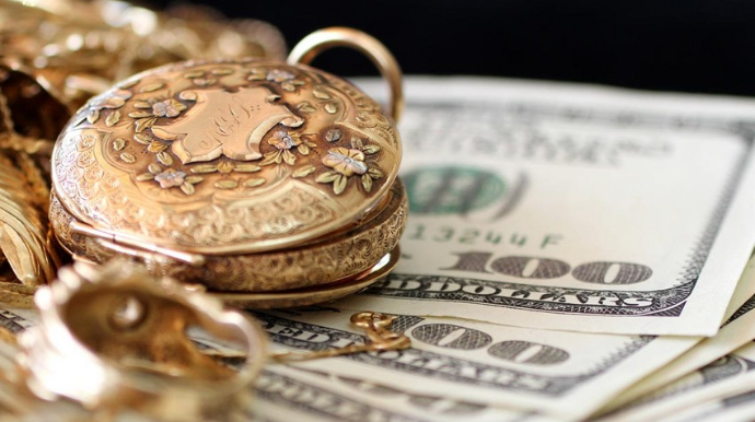 Bakıda evlərdən 15 min manatlıq oğurluq edilib 