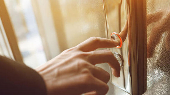 Köhnə binanın lift problemi nə vaxt həllini tapacaq?  - VİDEO