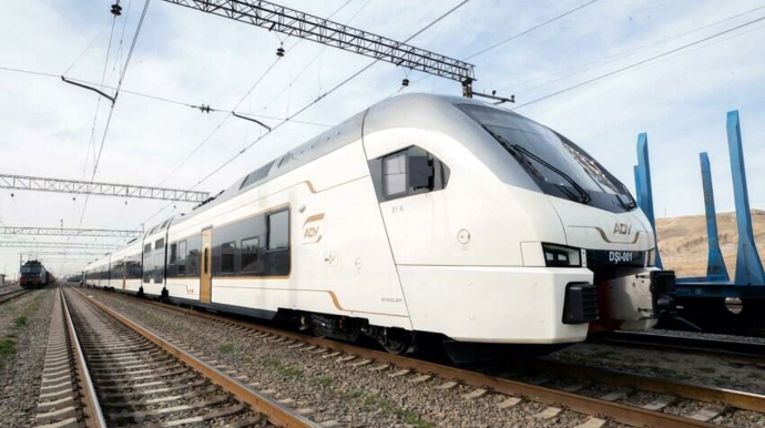 Ağdamda 32 ildən sonra ən müasir SƏRNİŞİN QATARI - VİDEO 