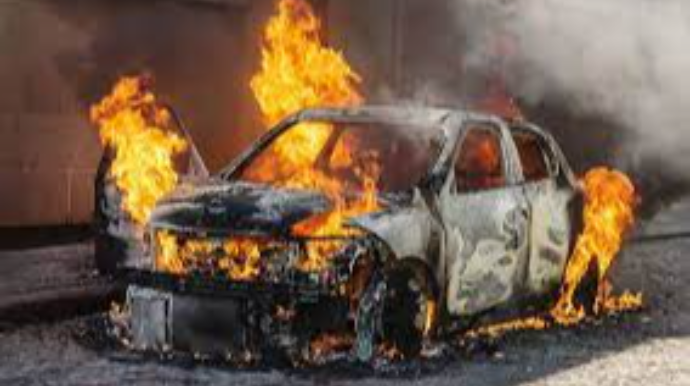 Biləsuvarda  "VAZ" markalı avtomobil yanıb 