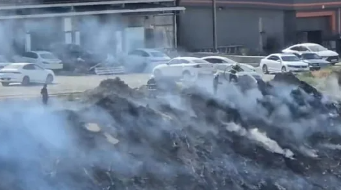 Bakıda açıq ərazidə yanğın - FOTO