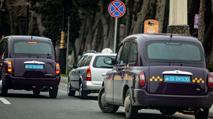 Taksi sürücüləri bu qədər pul ödəyəcək - Qanun qəbul edildi