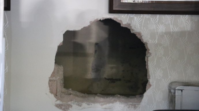 Divarı deşib mağazanın qızıllarını oğurladılar - VİDEO 