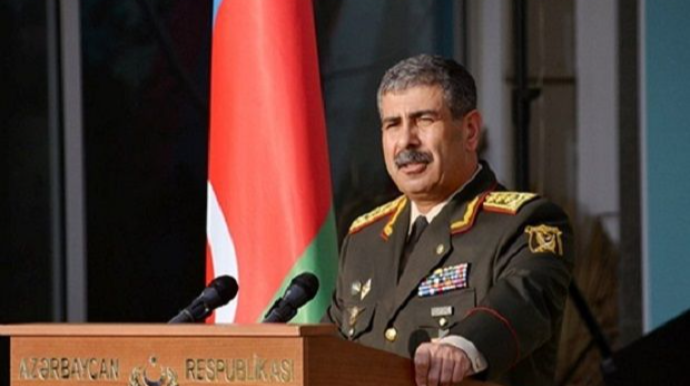 Bakıda "Hyundai" yanıb