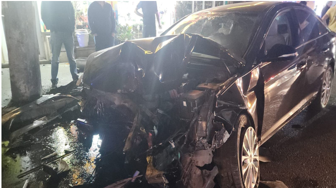 Bakıda üç avtomobil qəzaya uğrayıb, xəsarət alan var - FOTO