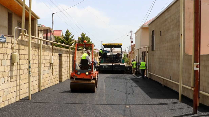 Biləcəri qəsəbəsində şəhid Amin Qəfərli küçəsinin təmiri yekunlaşmaq üzrədir - FOTO - VİDEO