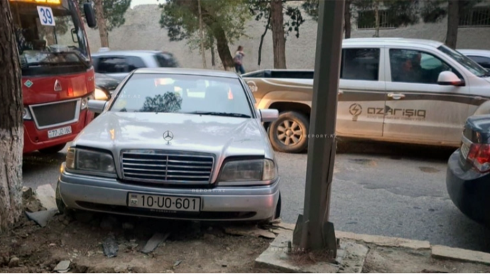 Sumqayıtda marşrut avtobusu ilə minik avtomobili toqquşub