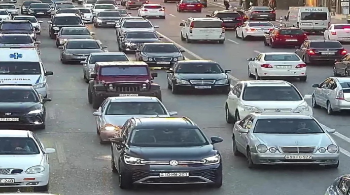 Bakıda sıxlıq olan yollar açıqlandı - SİYAHI 