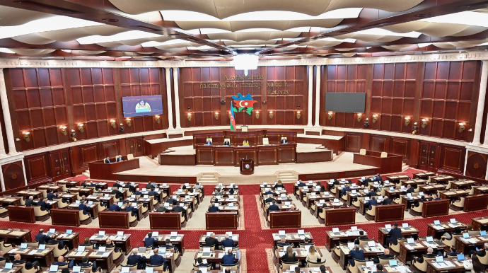 Parlamentin növbədənkənar xüsusi sessiyası çağırılıb 
