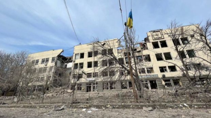 Bombalanmış Mariupoldan dəhşətli kadrlar yayılıb  - FOTO