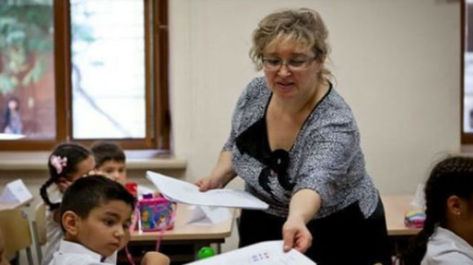 Yaşı 60-dan yuxarı olan müəllimlər əvəzlənəcək