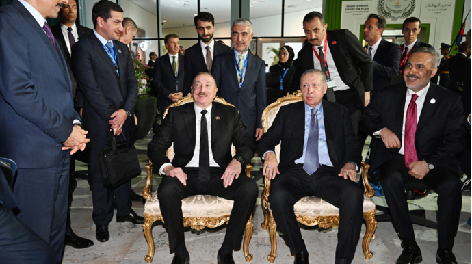 Prezidentin tarixi Misir səfərindən görüntülər - VİDEO 