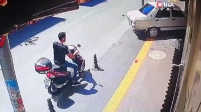 Antalyada idarəetməni itirən sürücü mağazaya çırpıldı – ANBAAN VİDEO 