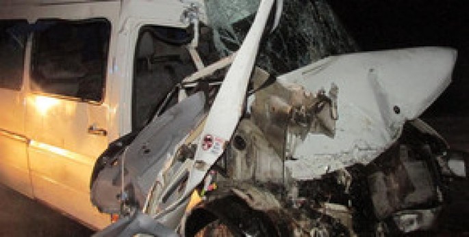 Polisdən qaçan sürücü dəhşətli qəza törətdi - 10 ölü - VİDEO