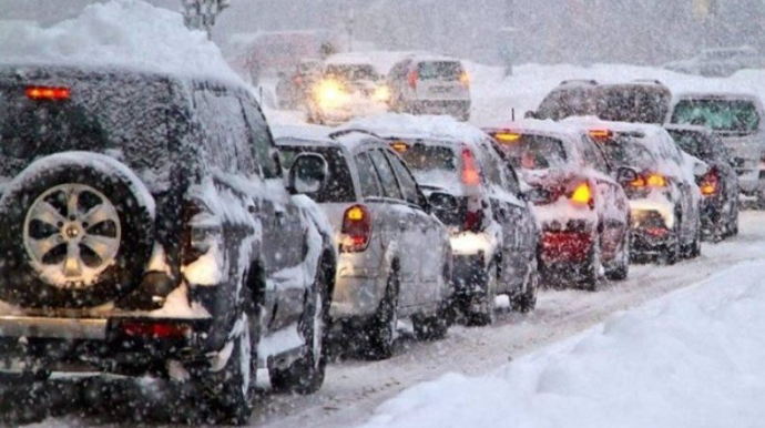 Mindən çox avtomobil tıxacda qalıb