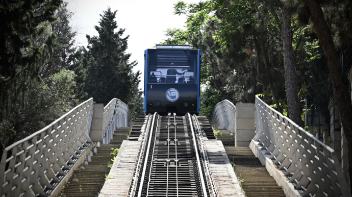 Bakının unikal nəqliyyat vasitəsi - FOTO - VİDEO 