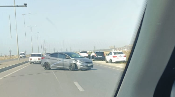 Hövsan yolunda KIA və "Hyundai" toqquşdu - FOTO