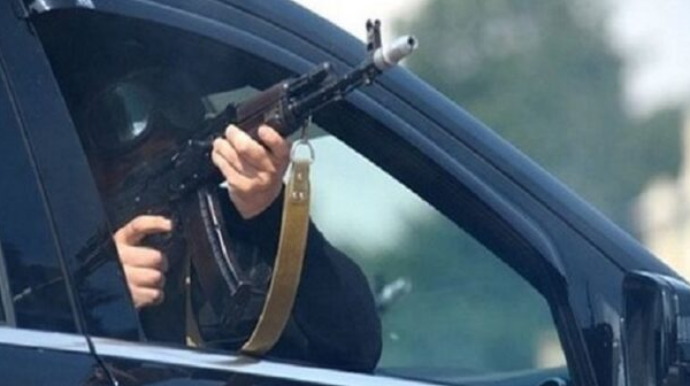 Deputatın avtomobili atəşə tutulub