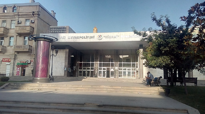 Nizami metrosu yaxınlığında AĞIR QƏZA: Ölən var - FOTO - VİDEO