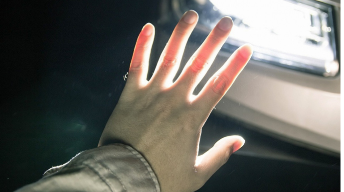 Bakıda gənc oğlanı avtomobil vurdu