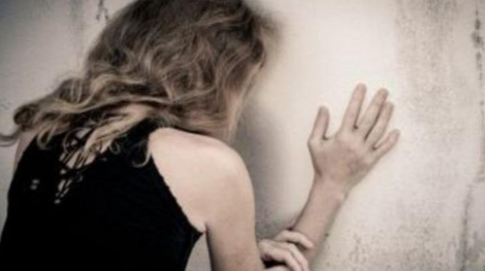 Bakıda qadın ərini tava ilə döydü: "Mənə böhtan atdı" – TƏFƏRRÜAT 