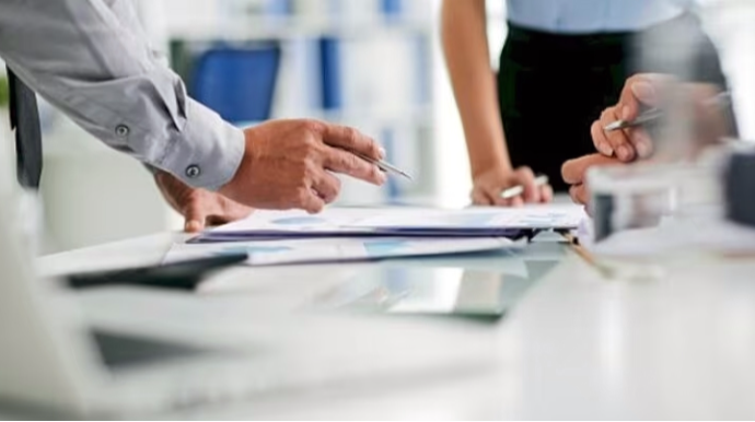 Azərbaycanda 8 dövlət qurumu ləğv edilib 