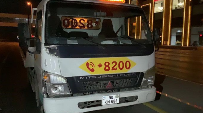 Bakıda evakuator piyadanı vurub - FOTO 