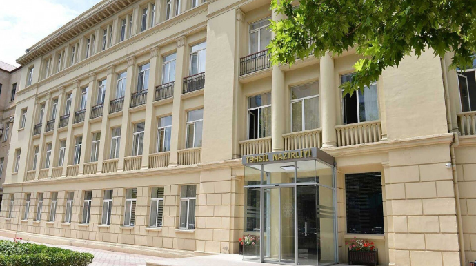 600 manatlıq hədiyyəyə dilənçi payı deyən məktəb direktoru İŞDƏN ÇIXARILDI - FOTO 