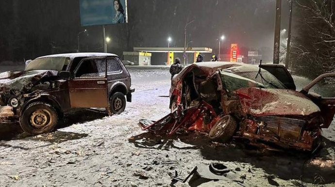 Yol qəzası baş verdi, ölən və yaralananlar var