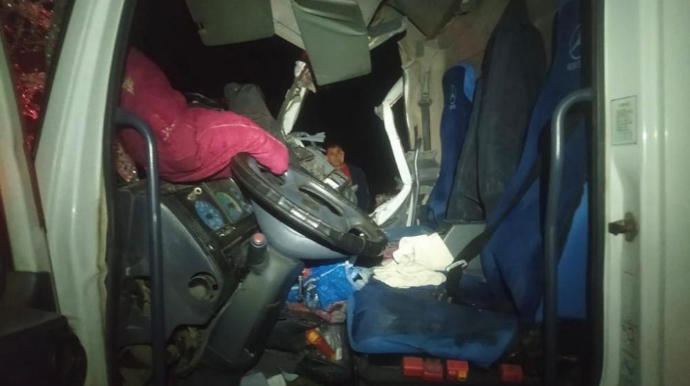 Avtomobildə sıxılıb qalan şəxs belə xilas edildi  - VİDEO