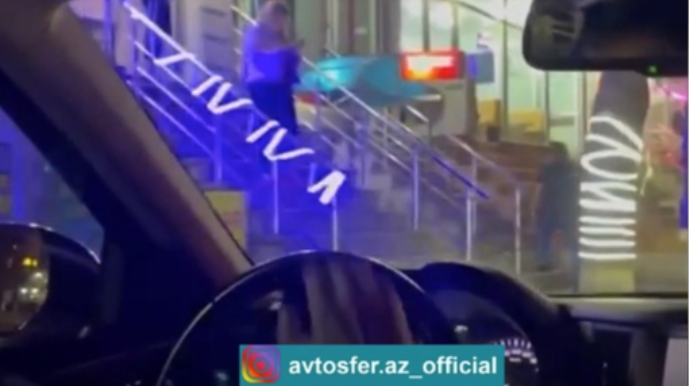 Bakıda əxlaqsız qadınları ifşa edən sürücüyə hücum etdilər - ŞOK VİDEO