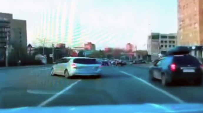 Ağır yaralanan sürücünü xilas etməyə gedən yol polisləri qəzaya düşdü - VİDEO 