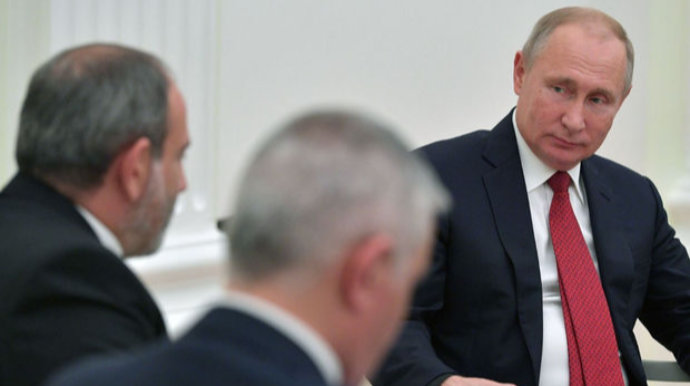 Sabah Putinlə Paşinyan görüşəcək