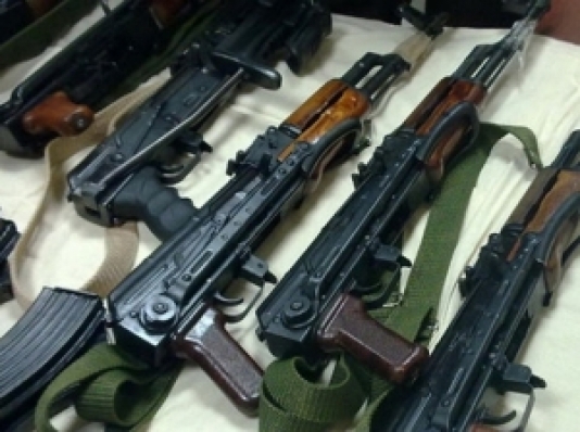 Bakı və Şəki sakinlərindən avtomat və tüfənglər götürülüb