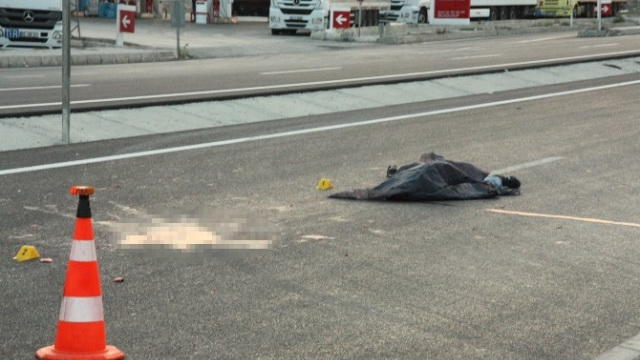 Dəhşətli qəza: Üzərindən 1 avtobus, 4 maşın keçdi - FOTO