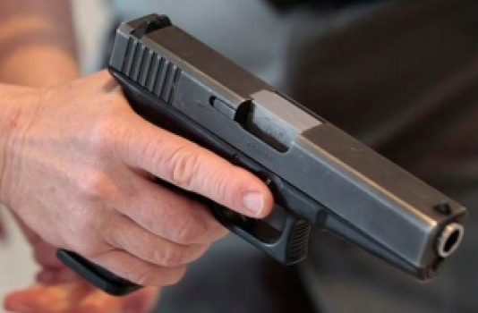 “Makarov” tapançası və patron götürülüb - Bakı sakinindən