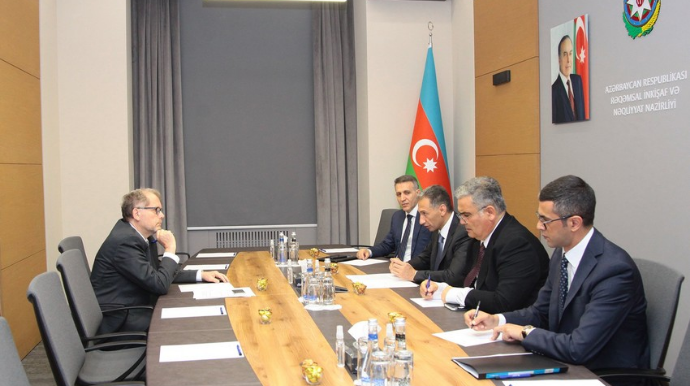Azərbaycanın nəqliyyat-tranzit imkanları müzakirə edilib 