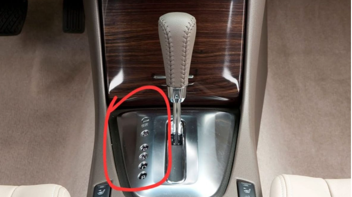 Avtomobilin sürətlər qutusu yayda niyə tez qızır? – Sahil Ağabəylidən AÇIQLAMA - FOTO