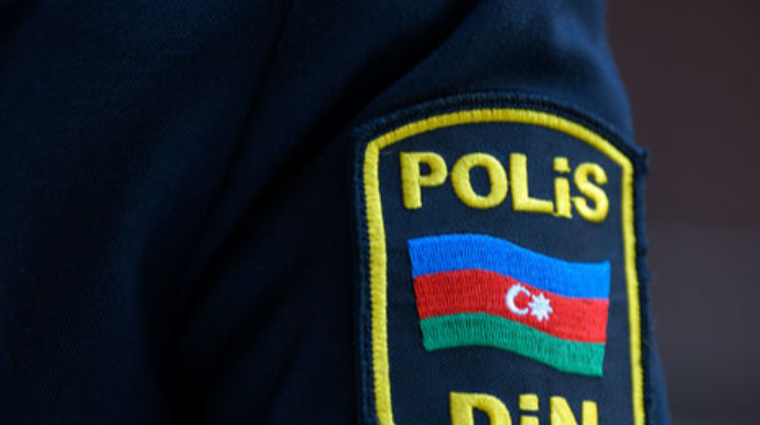 Azərbaycanda polis əməkdaşı ehtiyatsızlıqdan güllə yarası alıb