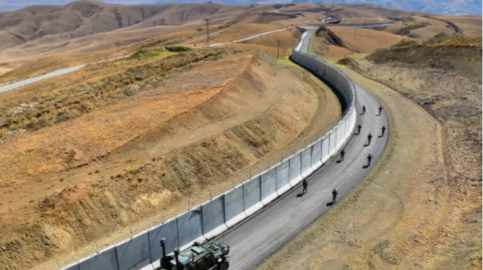 Бетонные стены закрывают до 44 процентов сухопутных границ Турции