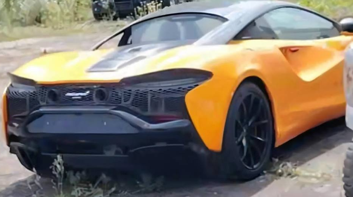 Erməninin 300 min dollarlıq maşını Belarusda əlindən alındı