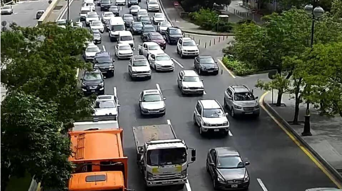 Sürücülərin nəzərinə - yollarda sıxlıq var 