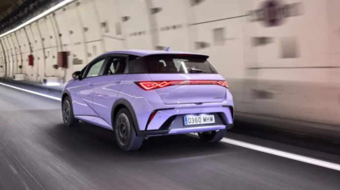  "BYD"dən maraqlı qərar: Bu cür qəza xərclərini şirkət qarşılayacaq 