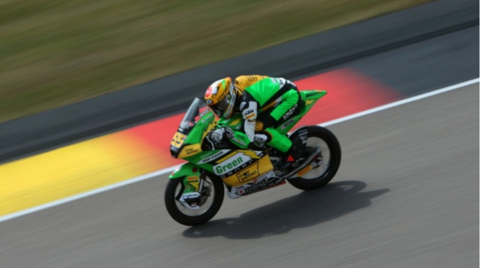 İsveçrəli motoyarışçının ürəyi bir neçə dəfə dayandı - FOTO