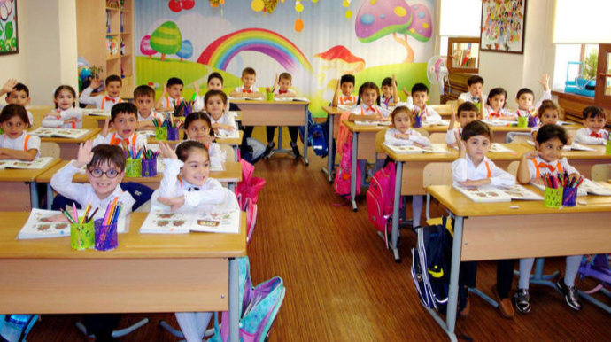 Bu məktəblər də distant tədrisə keçdi