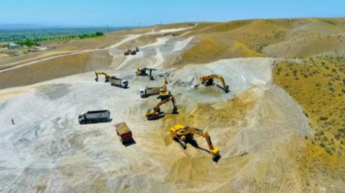 Naxçıvana aparacaq avtomobil yolunun tikintisi başlanıb  - FOTO