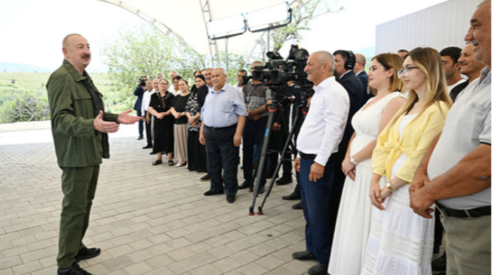 Azad olunmuş ərazilərə bir aya rekord sayda ziyarət - FOTO