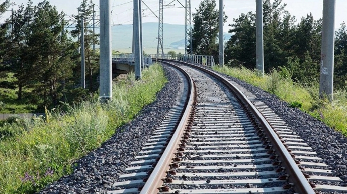 İran Rəşt-Astara dəmir yolunun tikintisinə başlayacağı vaxtı açıqladı 